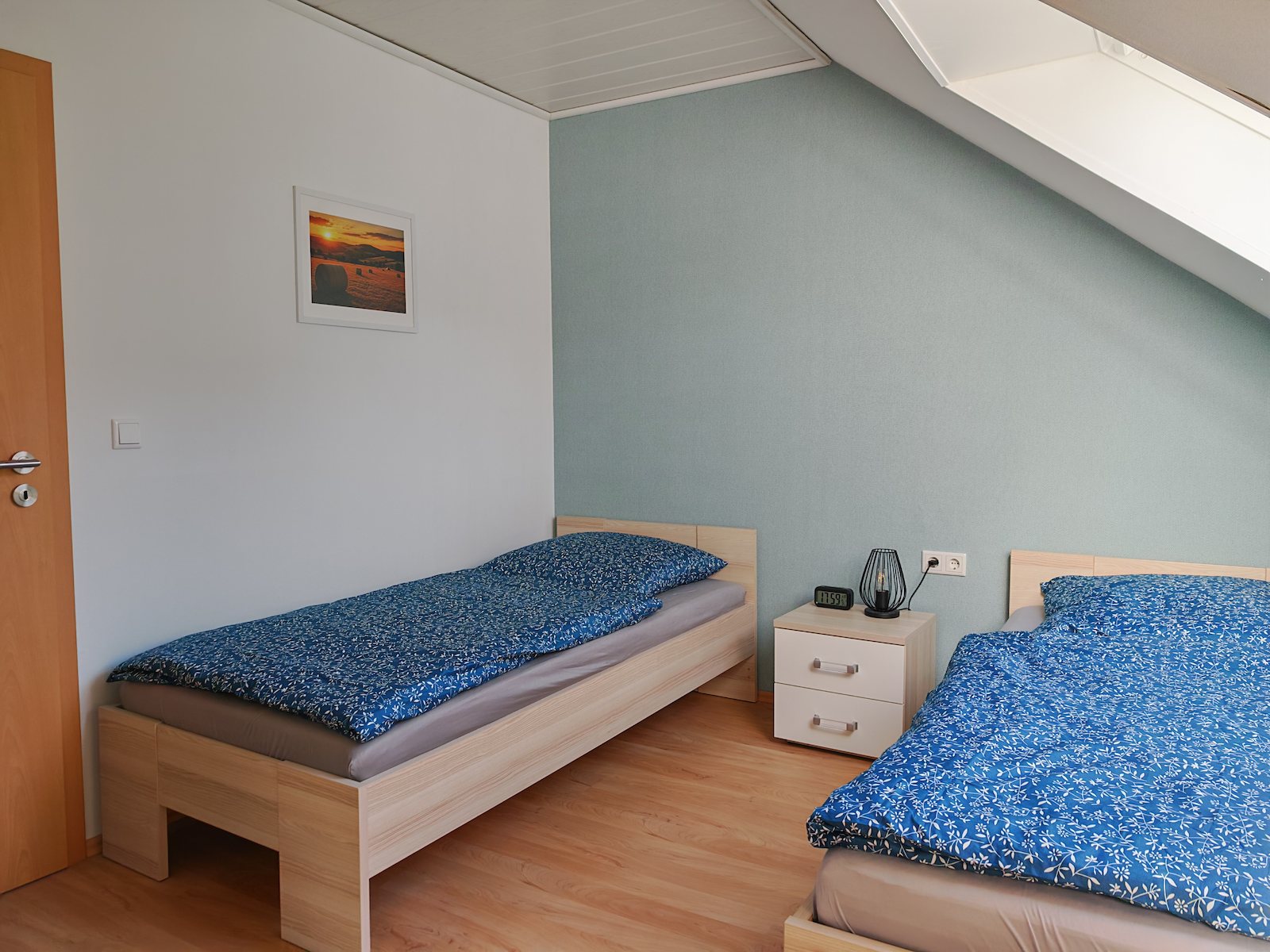 Schlafzimmer 2 mit zwei Einzelbetten